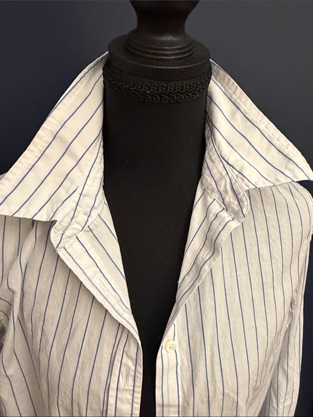 Lauren Ralph Lauren Blue White Pinstripe Button Down Shirt Women’ Size 10 Cotton - Picture 2 of 7